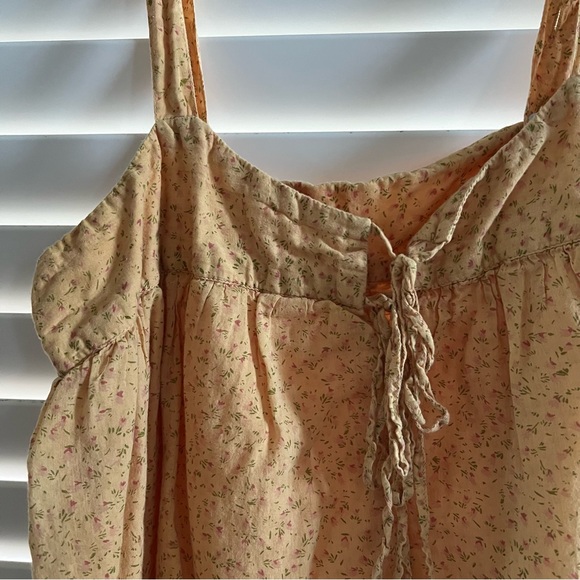 Natural Life Tank - Picture 3 of 7